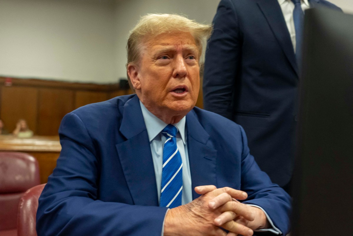  disgrace of a trial trump strains on new york courtroom l