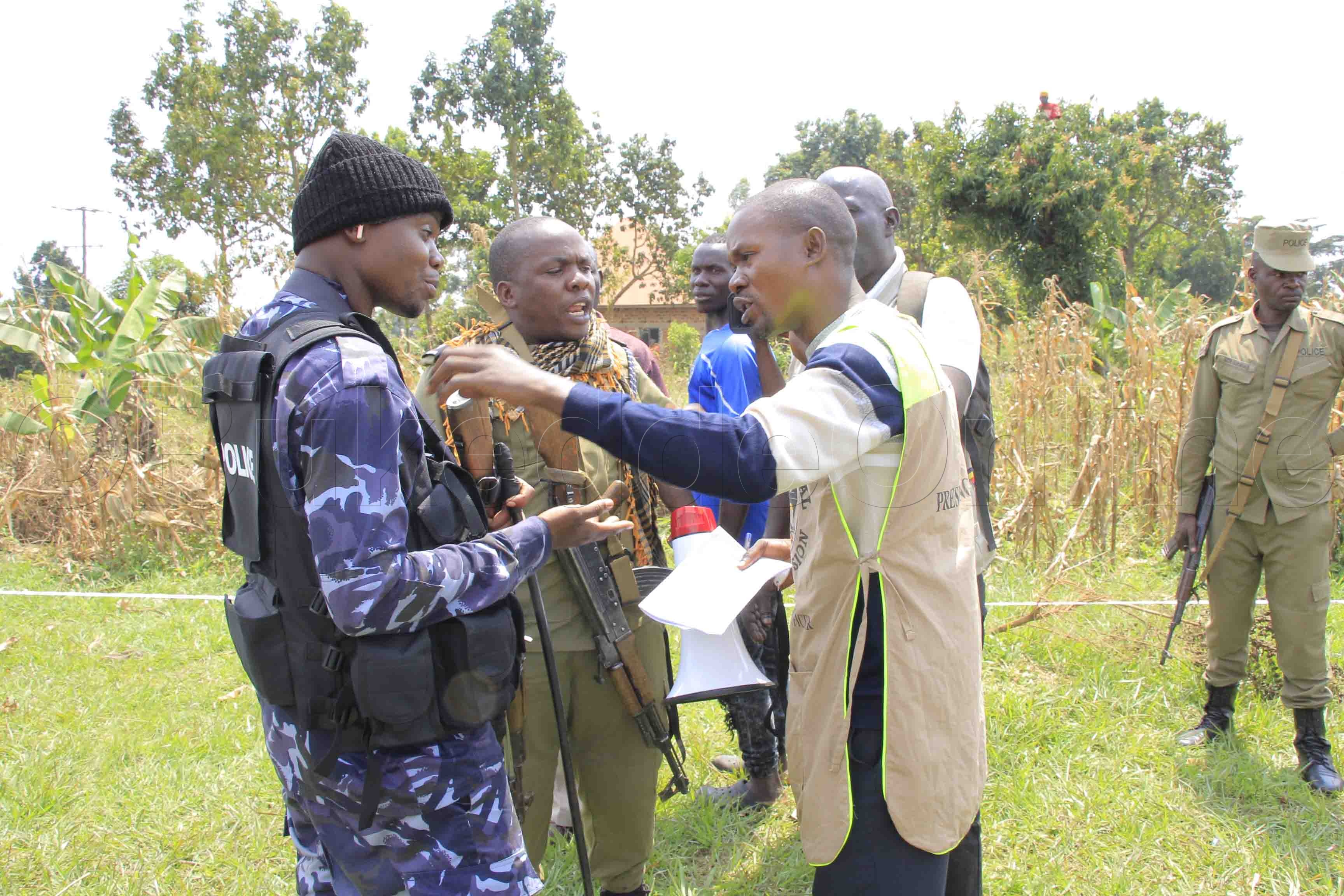 Matyengere ng'ayombesa Omuserikale ku kifo we babadde balondesa,