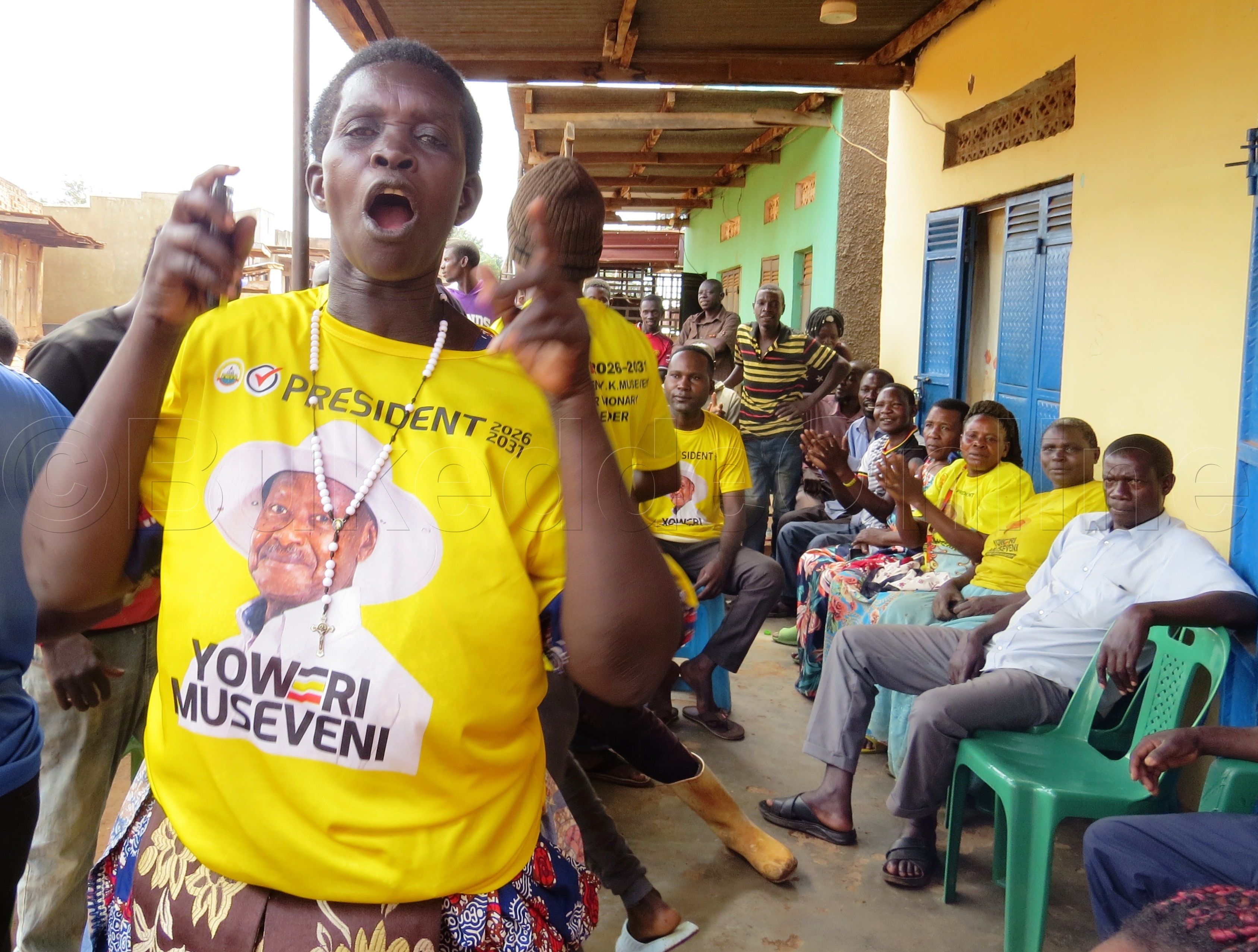Abamu Ku Batuuze Era Abawagira Nrm Abaaweze Nti Ku Musibe Kwe basibidde Ku Bwassentebe. Ekif; Saul Wokulira