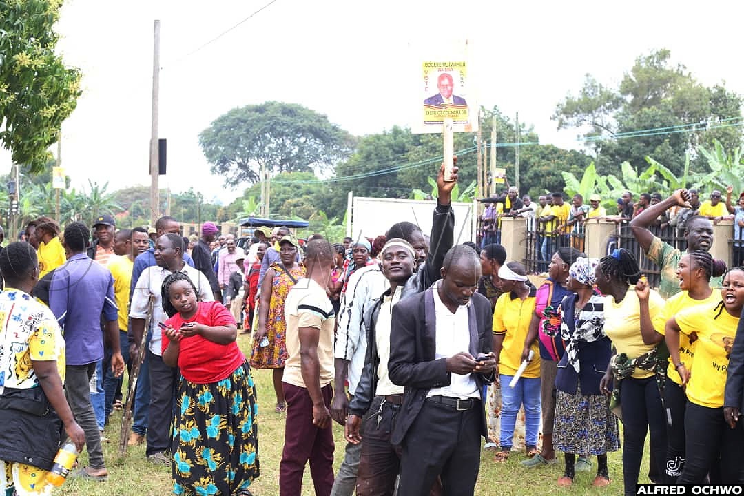 People lining up to vote during the recently held NRM primaries. (Credit: Alfred Ochwo)