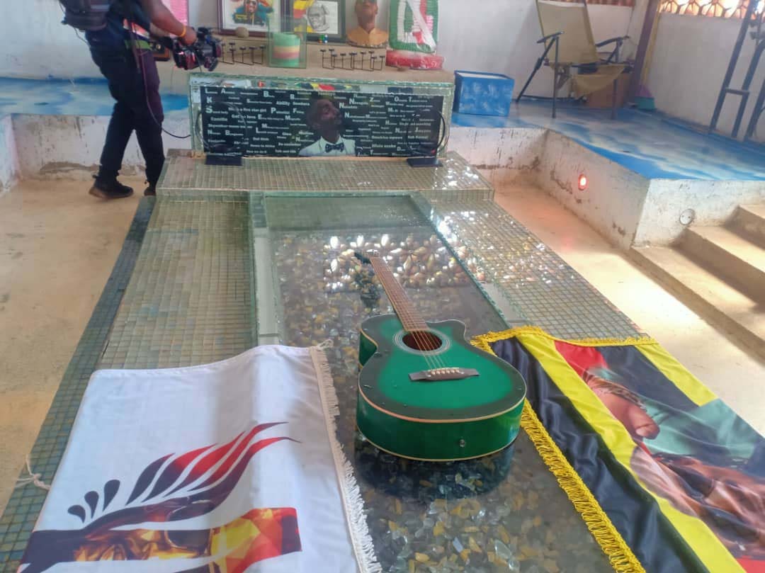 Entaana Ya Moze Radio