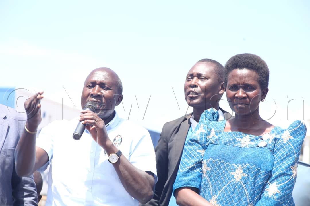 FDC Presidential candidate James Nathan Nandala Mafabi addressing the voters gathered for his campaign rally. (Credit: Alfred Ochwo)
