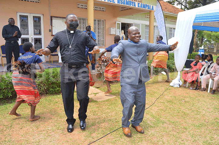 Abasaserodooti nga banyumirwa amazina