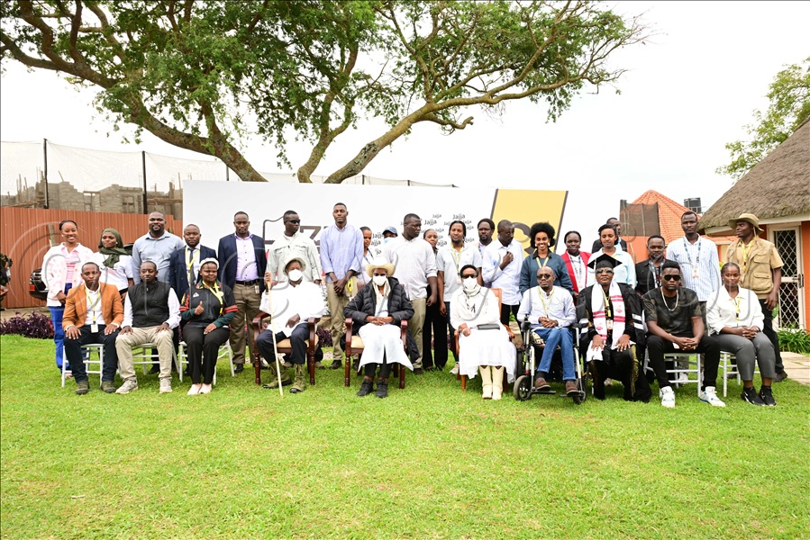 President Museveni, First Lady Mrs. Janet Museveni and daughter Natasha Karugire with some of the tiktokkers and social media influencers at Kisozi Farm in Gomba District.