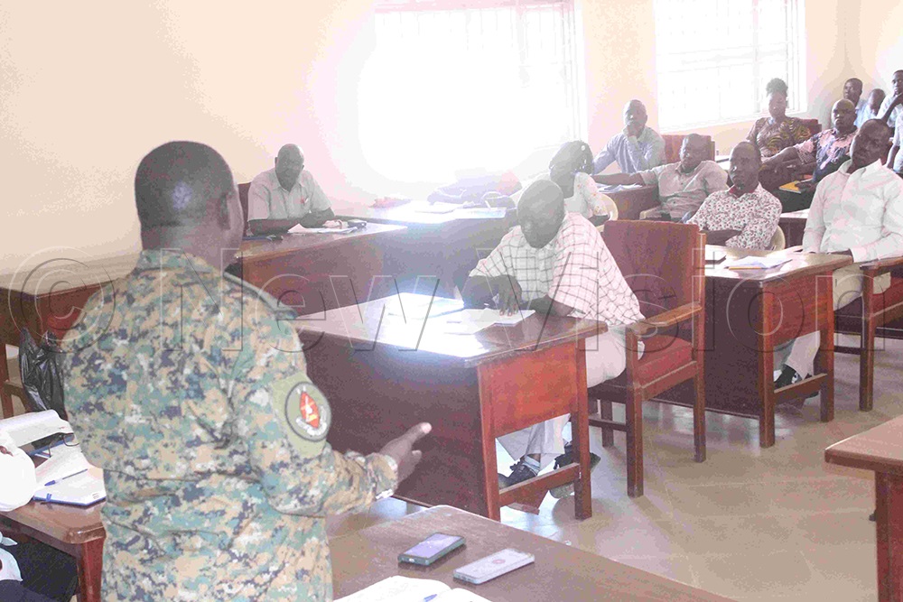 Gen. Peter Elwelu while addressing on issues of service delivery to people in Kaberamaido. (Credit: Michael Onyinge)