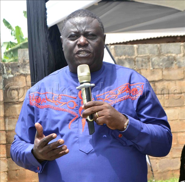 Omwogezi W'omukago Ogutaba Ebibiina By'obufuzi Mu Ggwanga Micheal Orach Osinde Ng'aliko Byayogera.