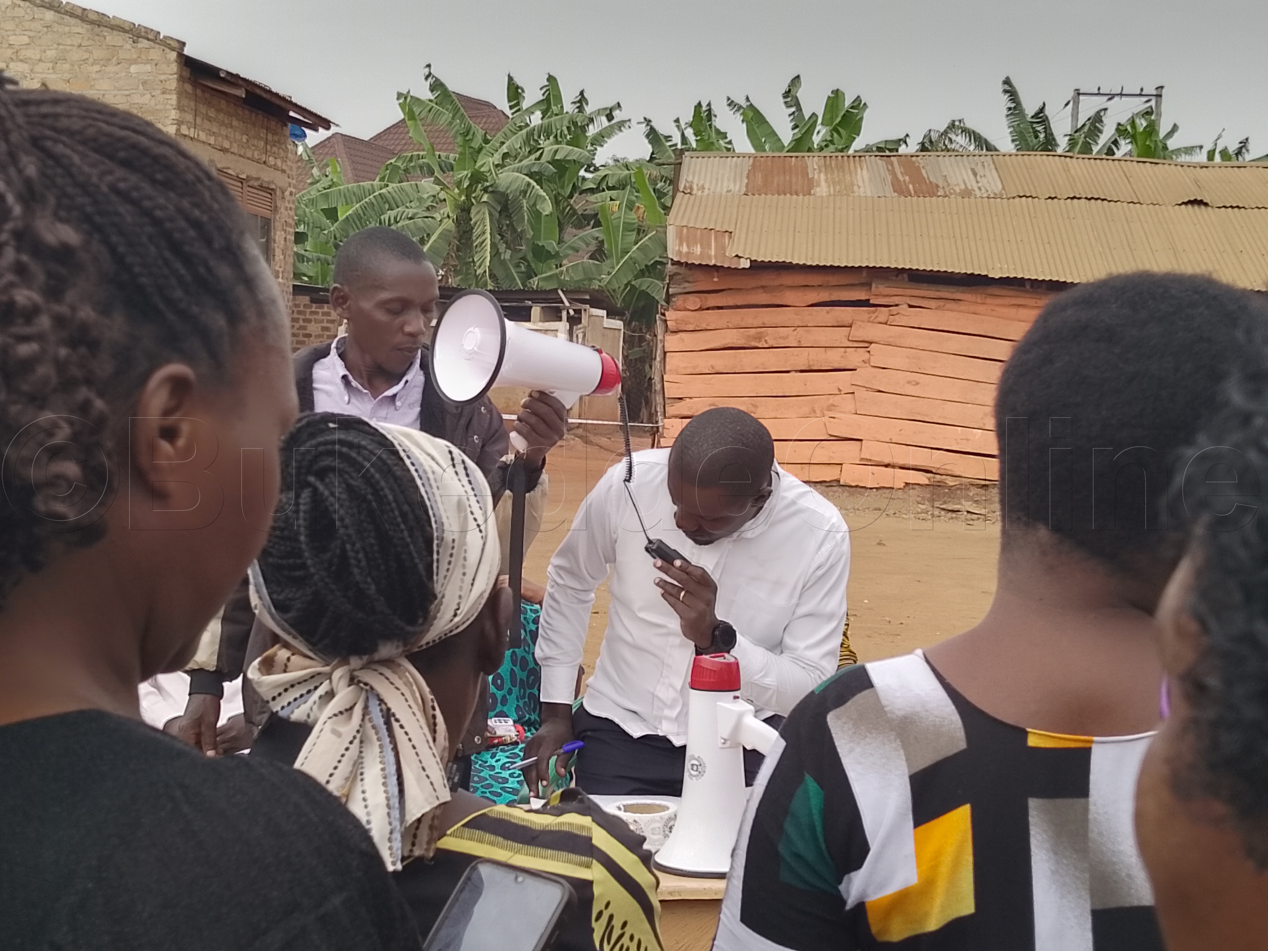 Oweebyokulonda mu Binyonyi Cell e Luweero ng'asoma amannya g'abalonzi.