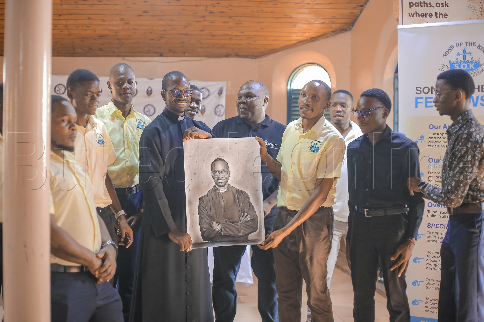 Abavubuka be Namirembe nga bakwasa Rev.Grace Jorram ekifaananyi kyebaamukoledde