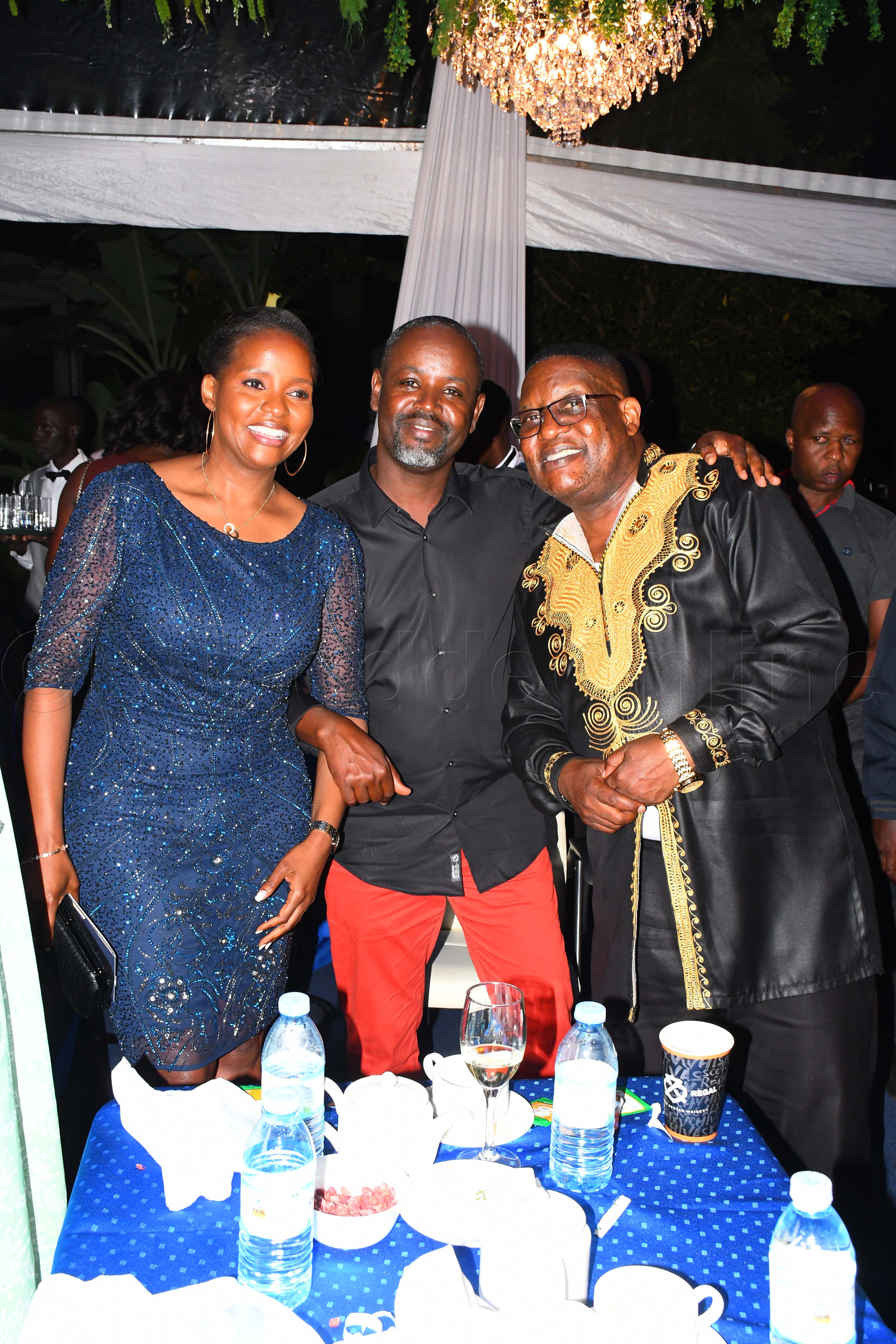 Thomas Tayebwa Ng'ali Ne Dr.bbosa. Ku kkono ye Ann Jjuuko, akulira stanbic Bank.