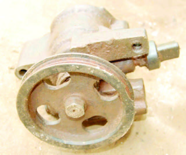 Steering Pump Bw'efaanana.