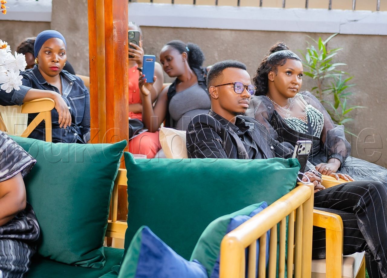 1. Miriam Halera n'omwami we John Bahati Halera mu kutongoza Mama's Touch