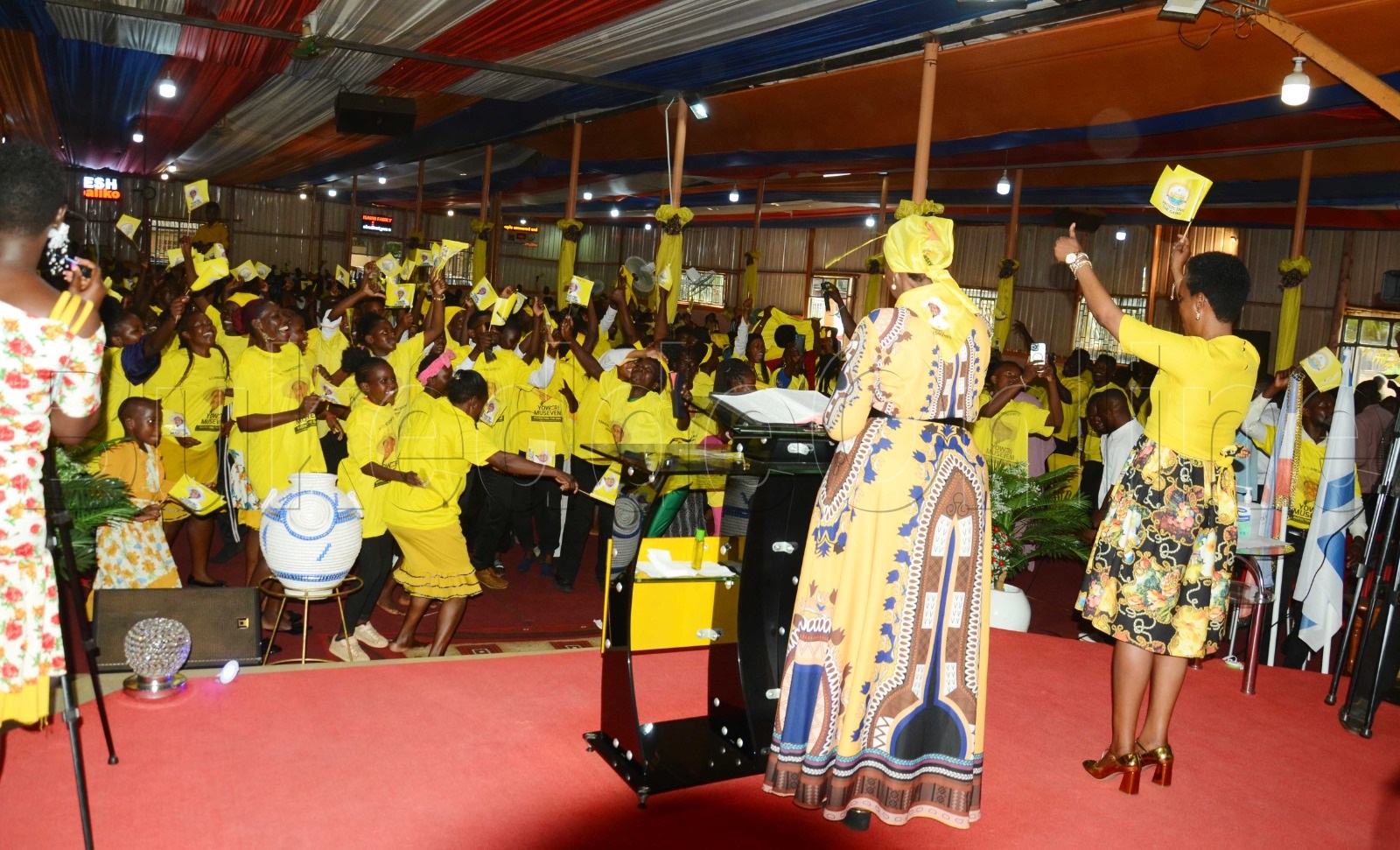 Minisita Namutamba ne Dr Kayonga mu kutongoza okusaba kwa Yellow Sunday