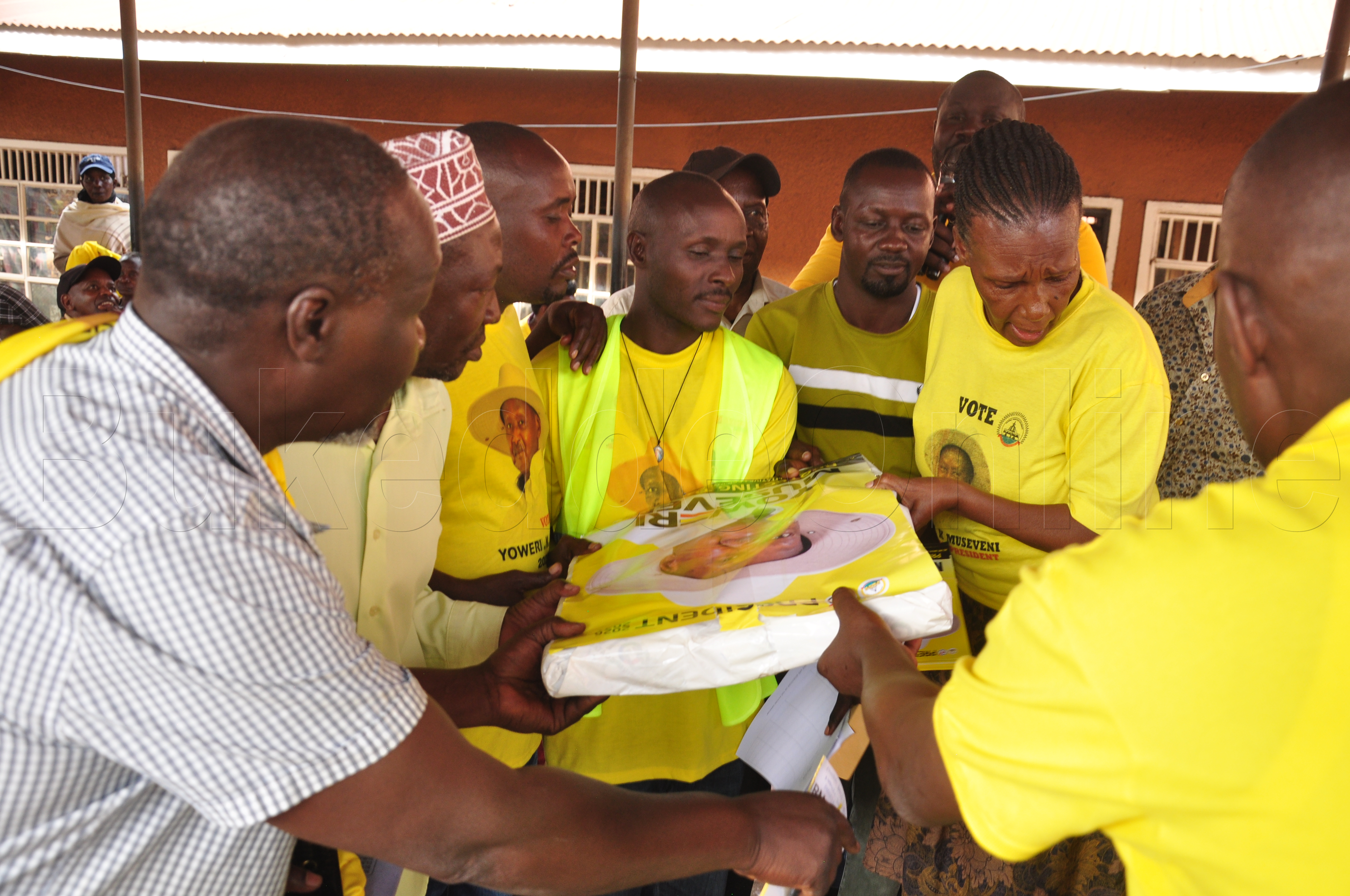 Majembere ng'awaayo ebipande bya Pulezidenti Museveni