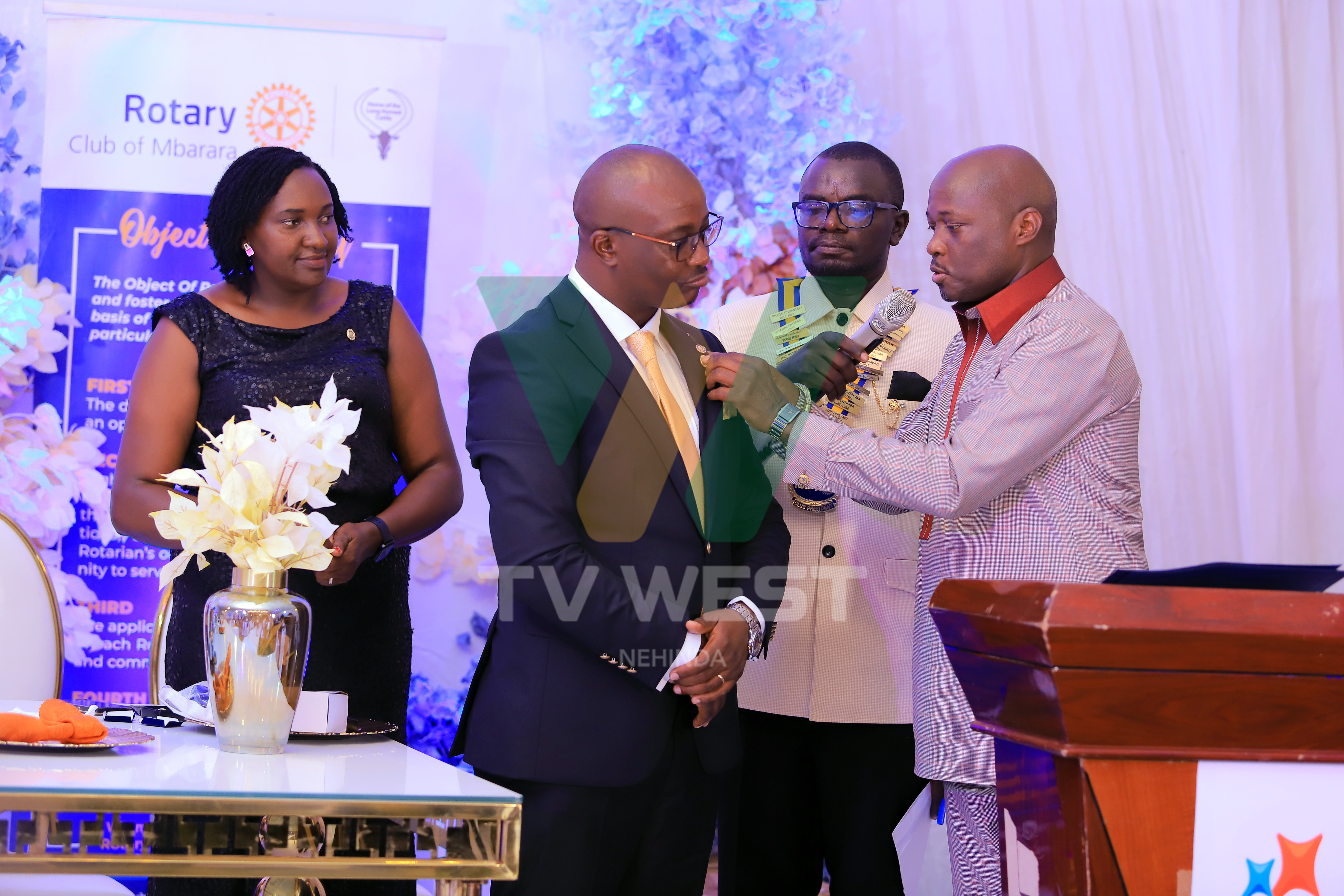 Ishmael Mitooma, arikwakiira omudaari gw'omutaano bwanyima y'okuha Rotary obuhwezi bwa doora 1,000 