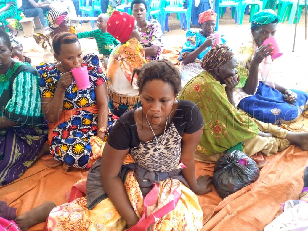 Maama w'abaana Josephine Namatovu ng'ali mu birowoozo.