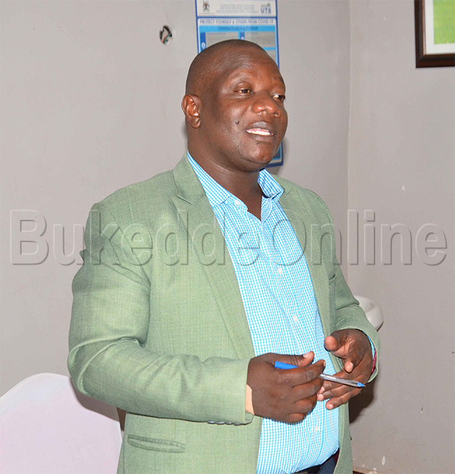 Moses Tukesiga abadde amyuka Peace ng'annyonnyola 