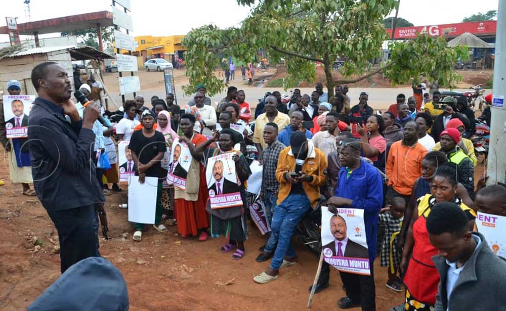 Retire Museveni using your vote, Muntu rallies Mpigi residents