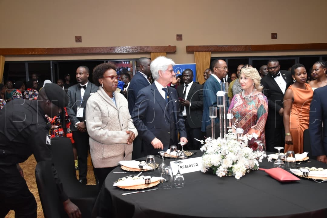 Dr R uth Aceng, Francesco ne mukyala we Anna Maria ku kijjulo e Munyonyo