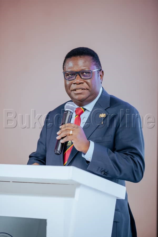 Nobert Mao ng'ayogera 