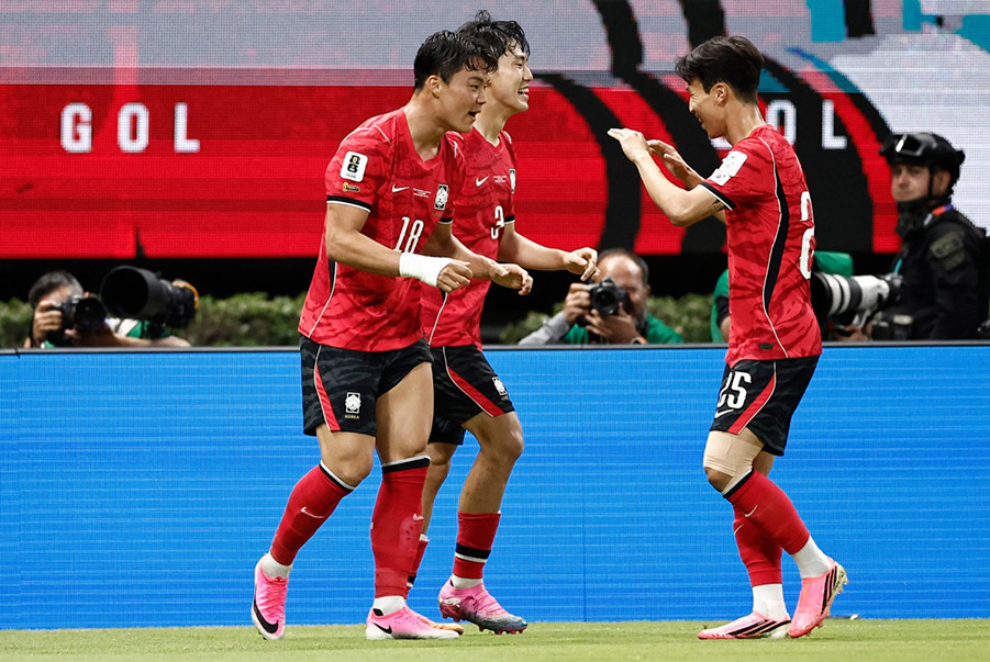 South Korea's forward #18 Oh Hyeon-gyu celebrates with teammate midfielder #25 Eom Ji-sung scoring his team's second goal during the 2026 World Cup Group A football match between South Korea and the Czech Republic at the Guadalajara Stadium in Zapopan. AFP PHOTO
