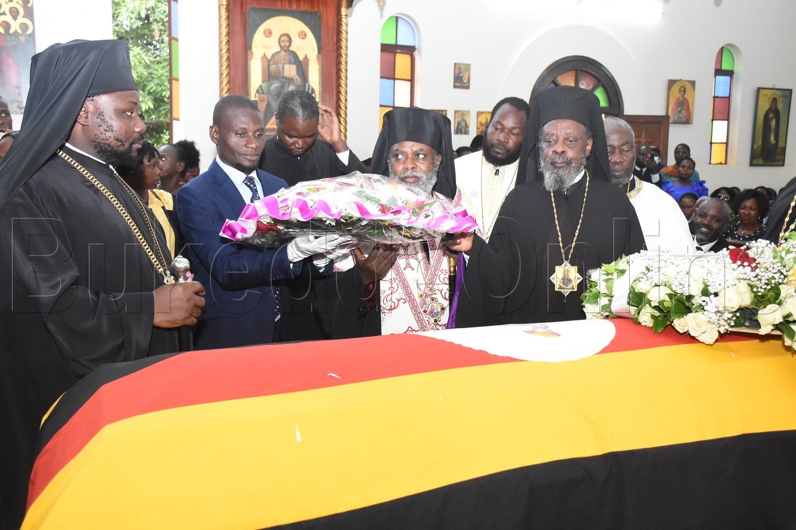 Abakungubazi nga bateeka ekimuli ku Nakimuli