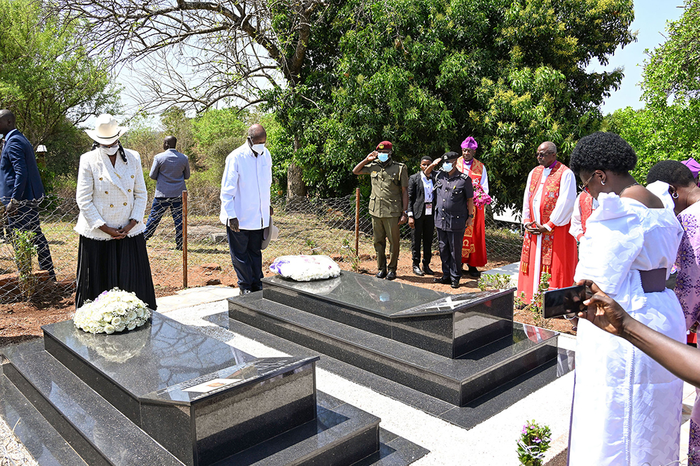 President Museveni and First Lady Janet Museveni laying wreaths on the graves of Archbishop Janani Luwum and his wife at St Stephen's Church in Mucwuni during the Janani Luwum day on Monday, Feb. 16, 2026. (PPU Photo)