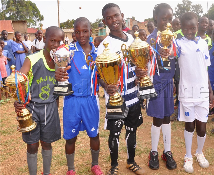 Aba Mother Janet E Kalungu Nga Balaga Ebikopo Bye baawangudde Mu Deo.cup Ne Besogga Eza National Ezigenda Okubeera E Masaka
