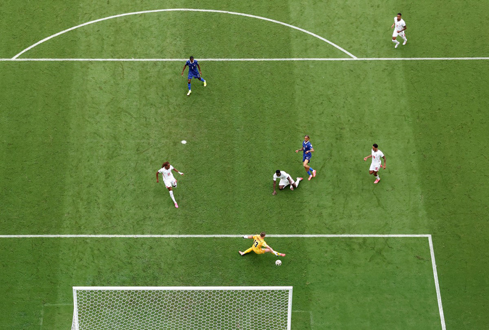 Bradley Barcola #12 of France scores his team’s second goal during the FIFA World Cup 2026 Bronze Final between France and England at Miami Stadium on July 18, 2026 in Miami Gardens, Florida. (Photo by Buda Mendes/Getty Images/AFP)