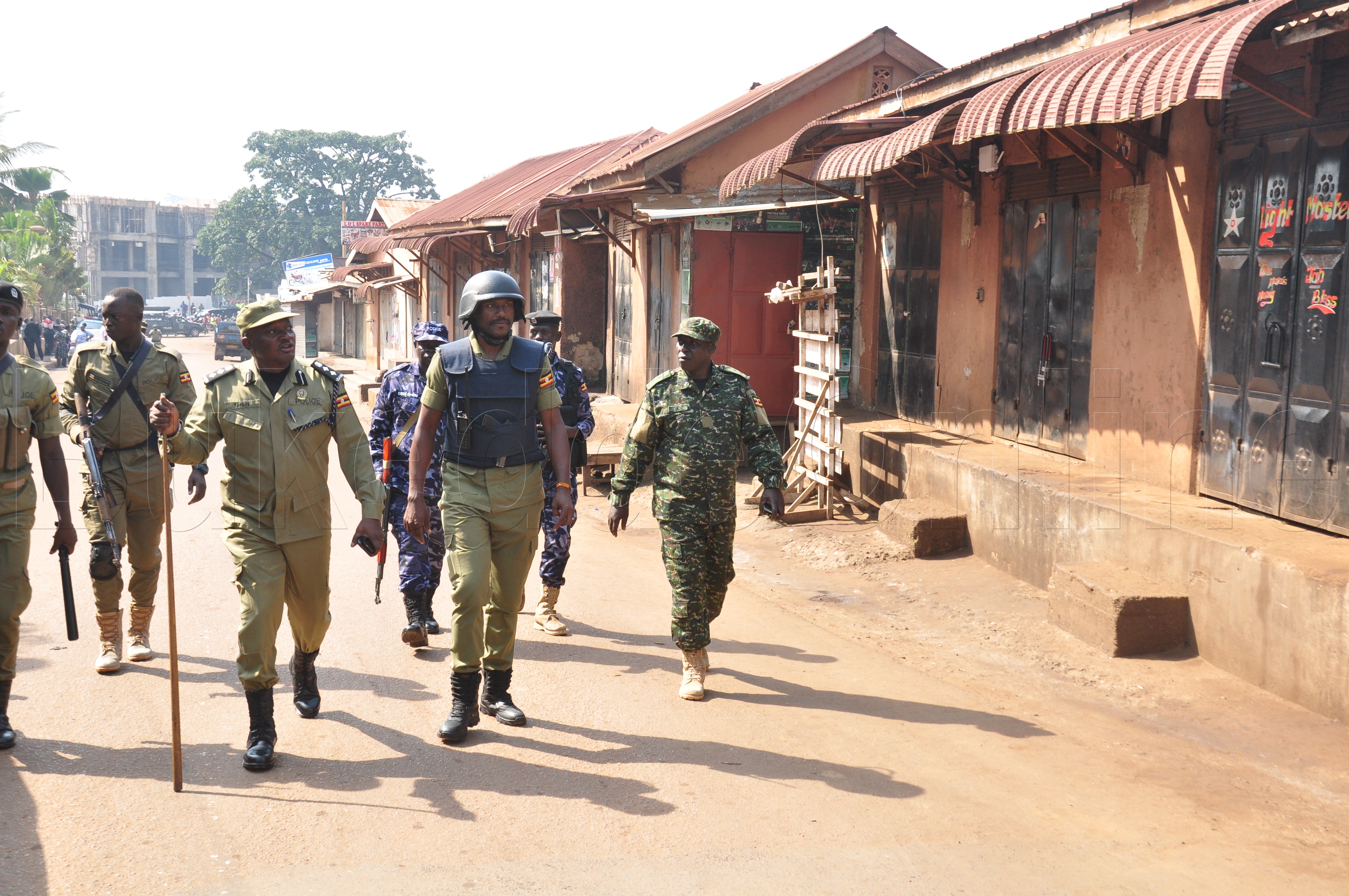 Aba Poliisi nga batuuka e Katwe
