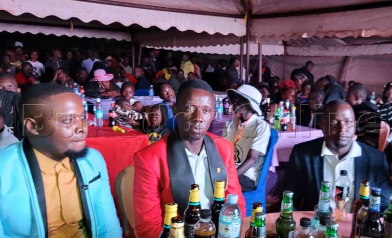 Omugagga Mutalaga (wakati Mu Kkooti Emmyuufu)