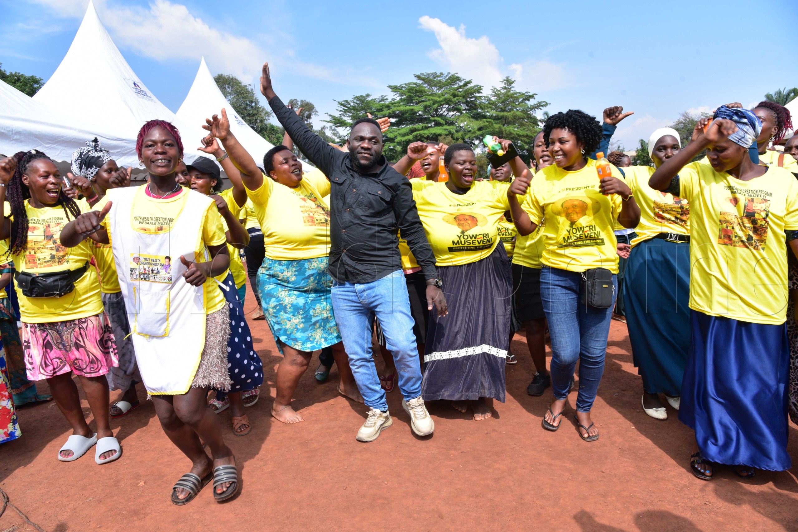 Abawagizi ba NRM nga bawaga okuwenjeza Mzee akalulu