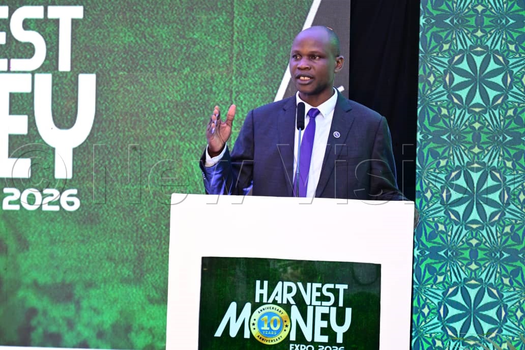 Julius Akais, supervisor agribusiness and partnerships Pearl Bank.