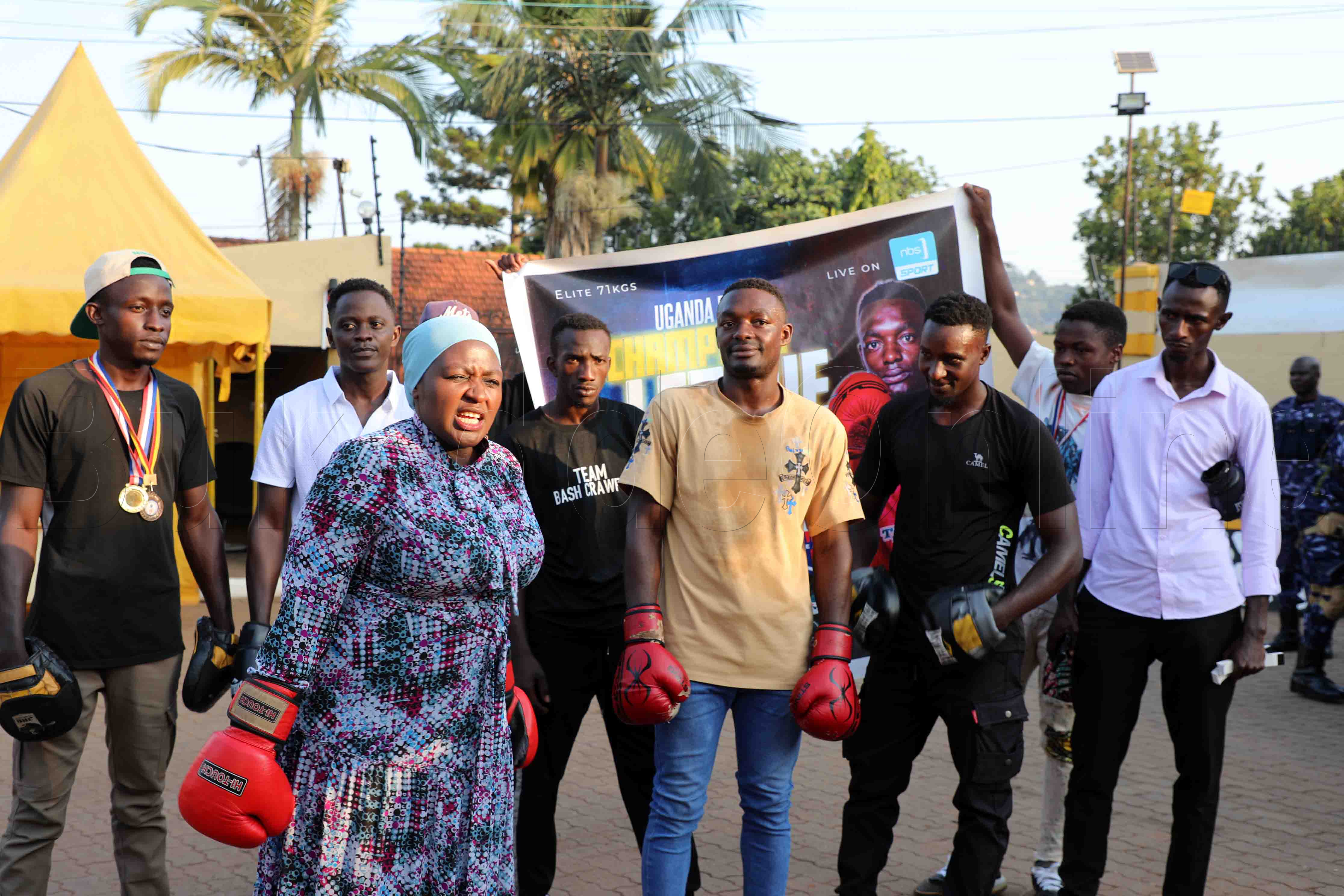 Hajati Namyalo ng'ali n'abazannyi b'ebikonde