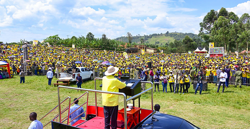President Museveni addressing his supporters during a campaign rally at Rwere play grounds, Kirima sub-county, Kinkinzi East County in Kanungu district on Wednesday, Nov. 26, 2025. (PPU)