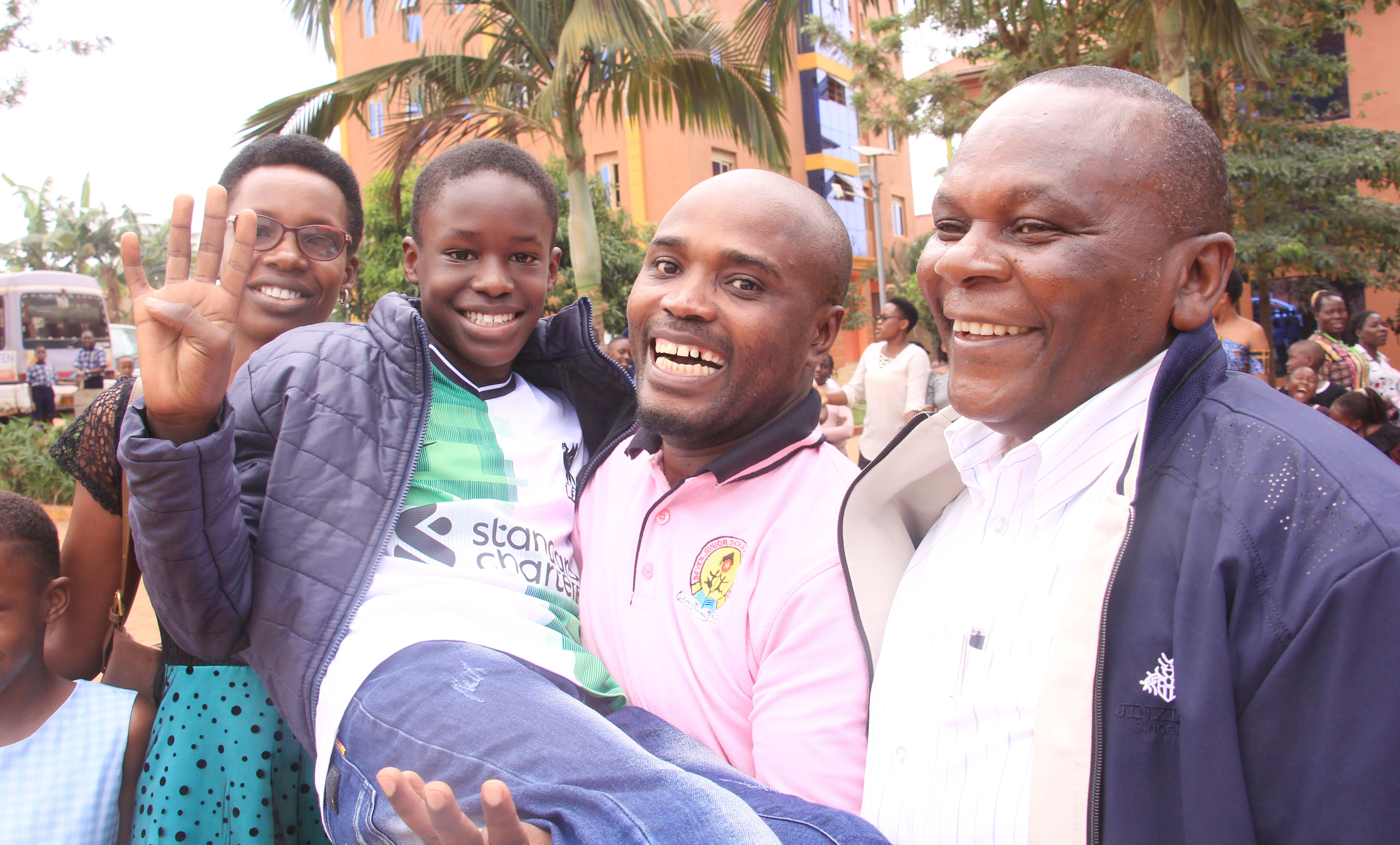 Ainomugisha Ethan Eloi (539189005) Owa Deven Junior School Manyangwa Yafunnye 4 Mu PLE. wano ng'ajaganyabasomesabe, Ainomugisha Ethan Eloi Y