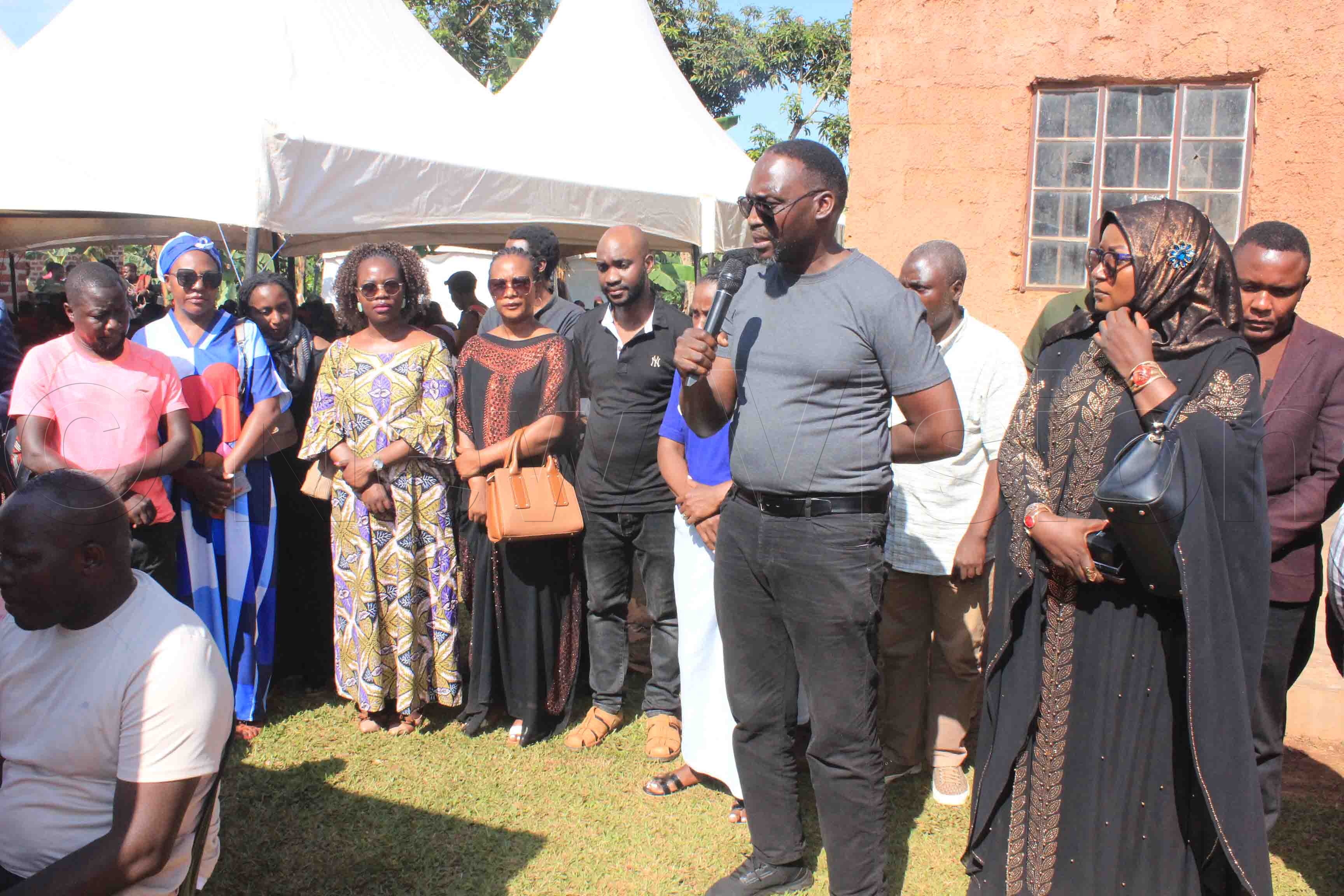New Vision Editor-in-Chief Sidney Miria Babanga, accompanied by several of the widower's former colleagues, praised Mubiru as a dedicated professional and extended condolences to him and his children.