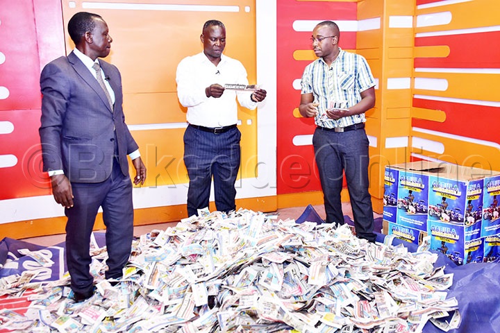 Micheal Mukasa Ssebowa ng'aliko nnamukisa gw'asoma.