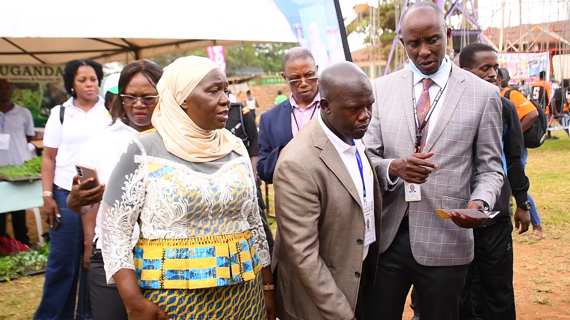 Hajjati Minsa Ngalambula Emidaala. Ku Ddyo ye Benon Yiga, Town Clerk wa Kira Munisipaali