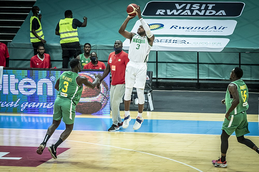 A Nigerian player in action against Mali