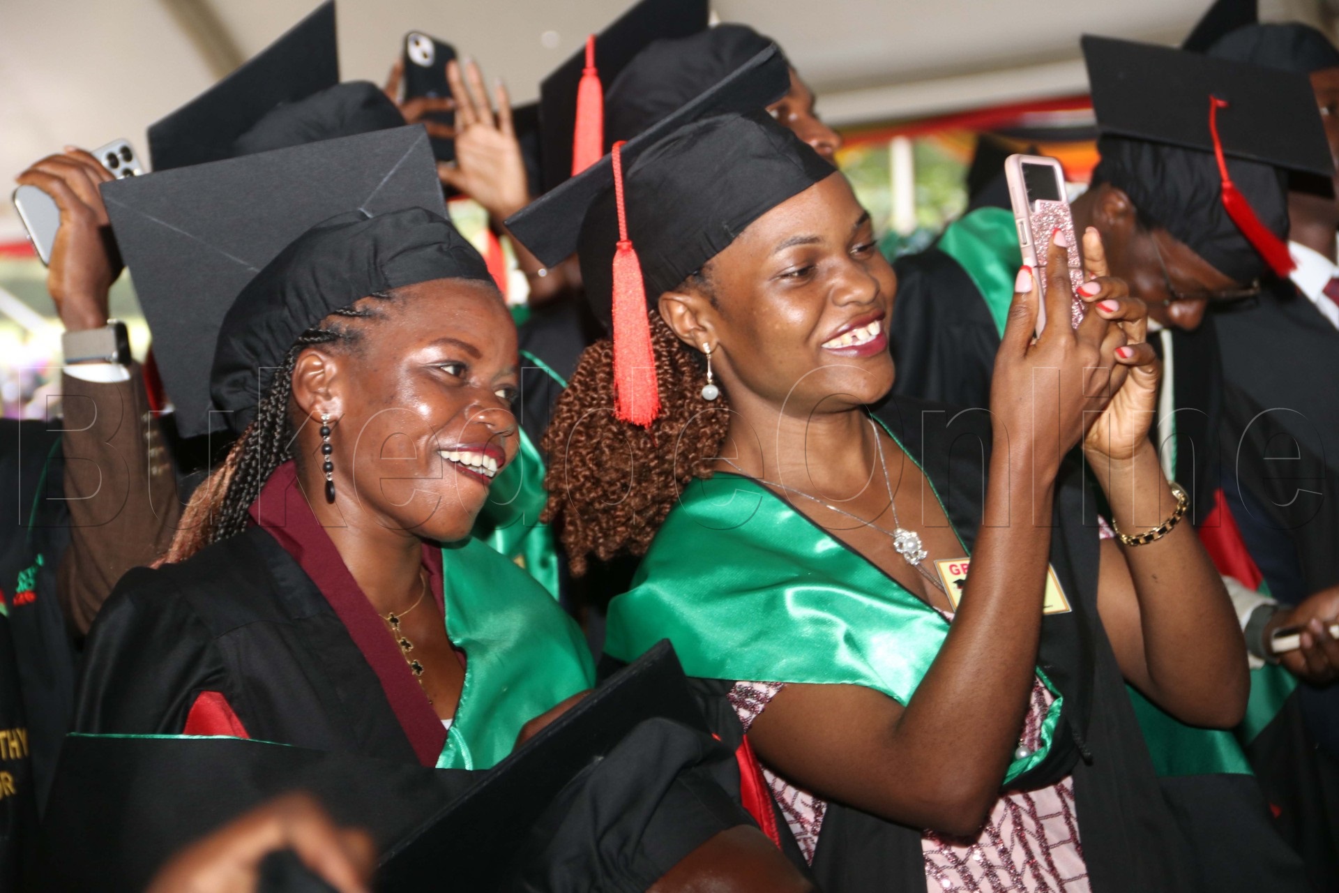 Abatikkiddwa nga bajaganya