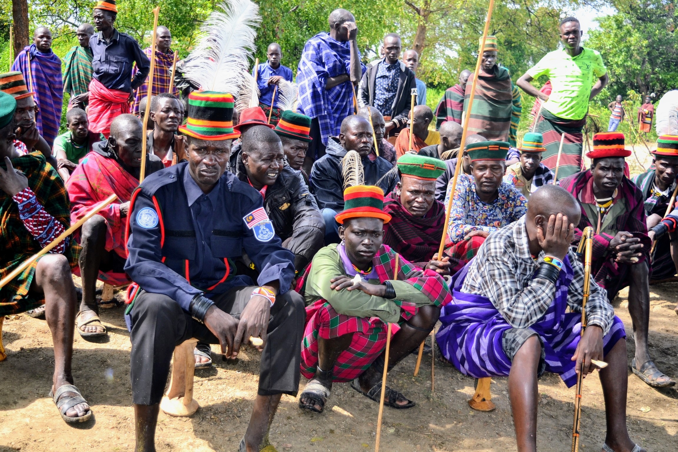 Abamu Ku Bakaramoja Nga Bagoberera Ebigenda Mu Maaso mu lukiiko