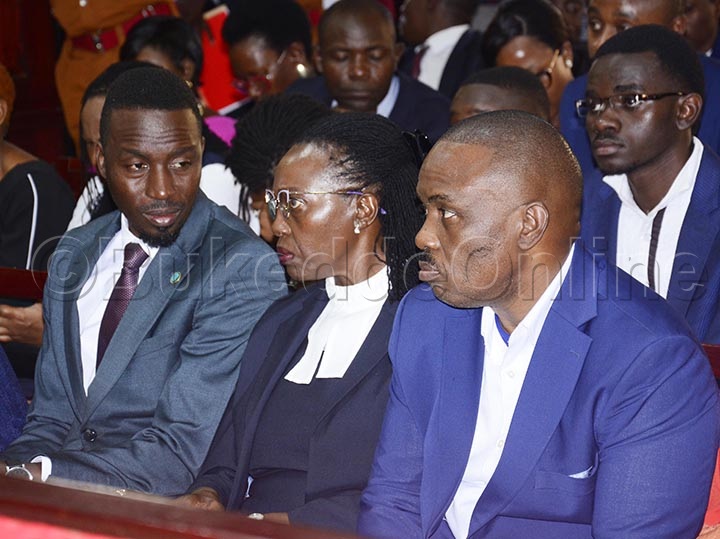 Loodi Mmeeya Erias Lukwago , Martha Karua Ne Anthony Asiimwe Owa Uganda Law Society Nga Bali Mu Kkooti Okuwulira Okusaba Kwa Kiiza.