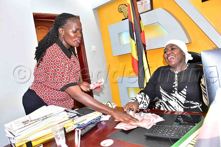 Namyalo Ng'essanyu Libula Okumutta Nga Bamuwa Ssente.
