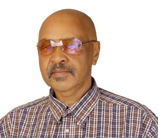 Yasin Omar omu ku baawandiikira akakiiko 