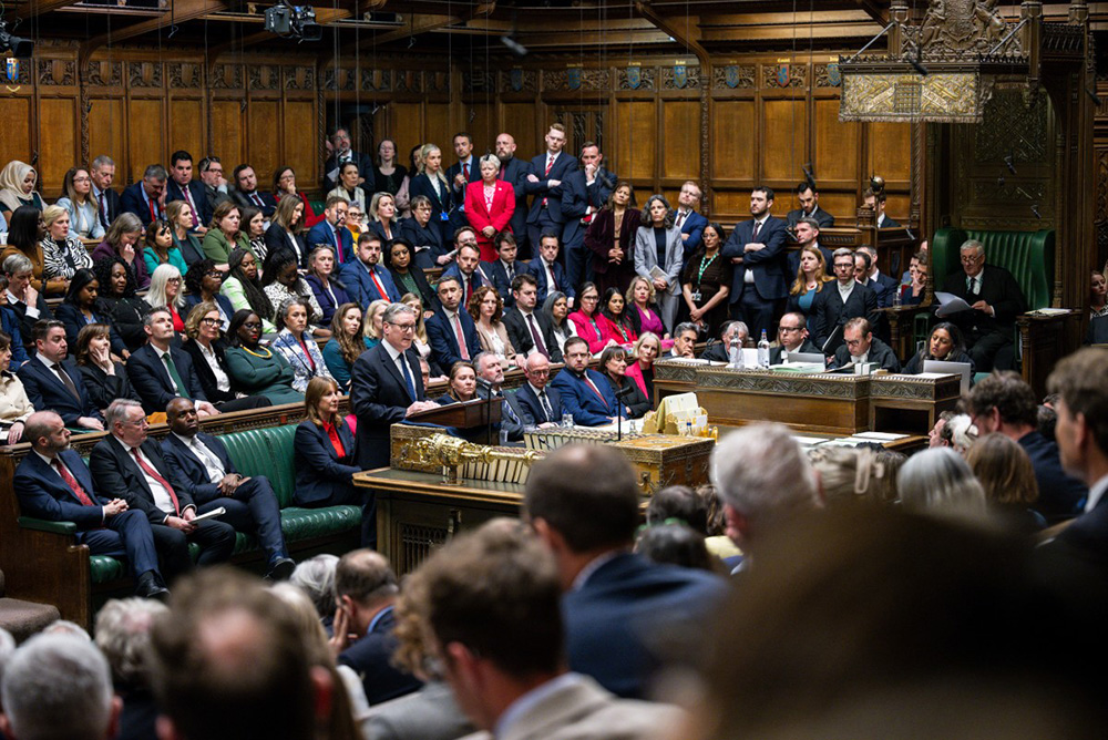 This handout photograph taken and released by the UK Parliament's House of Commons on April 20, 2026 shows Britain's Prime Minister Keir Starmer as he makes a statement on the vetting procedure undertaken for the former UK ambassador to the United States, Peter Mandelson. (Photo by Handout / House of Commons / AFP) 