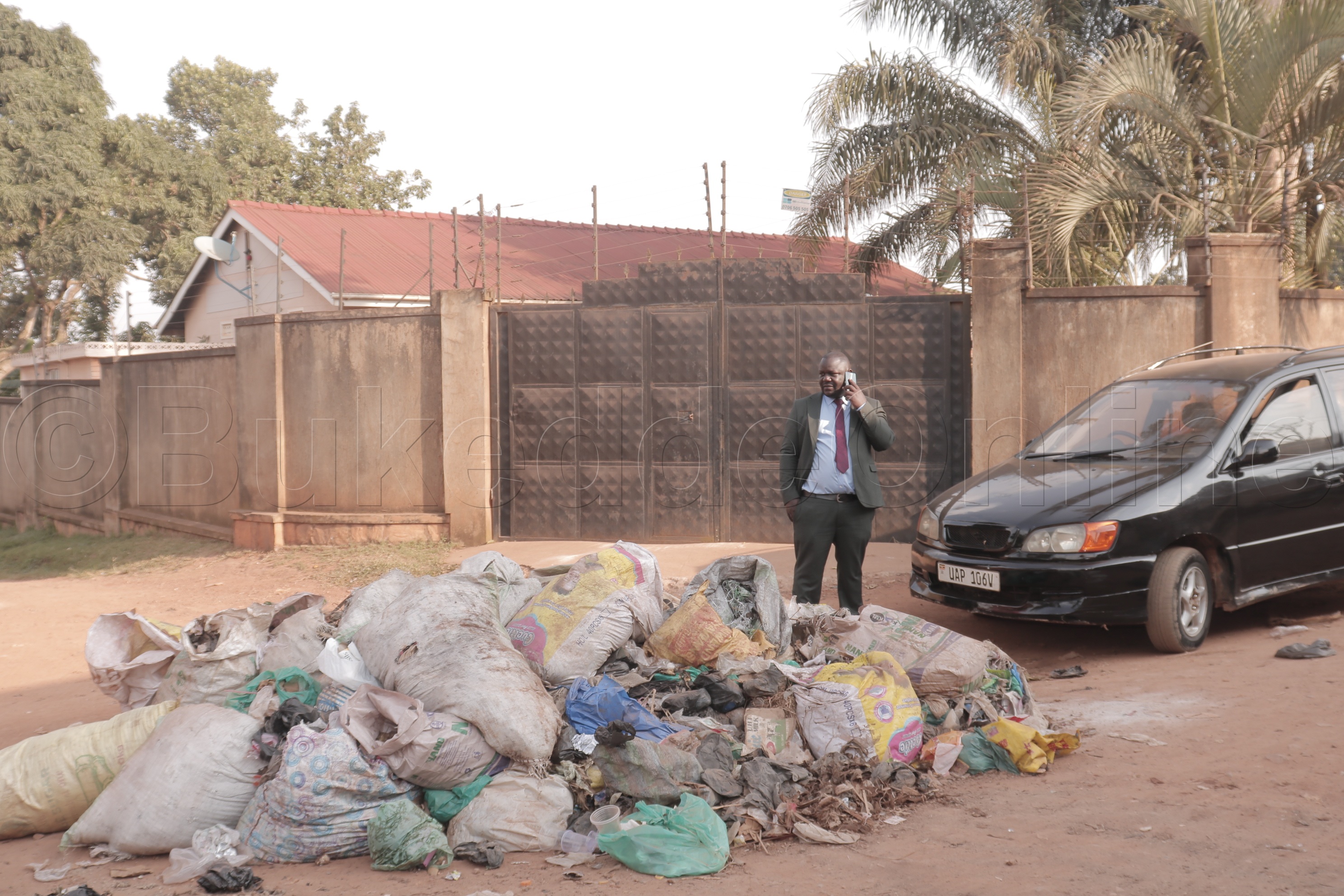 Kasasiro Gwe Baayiye Mu Maaso G'ekkubo Ewa Ssentebe W'eggombolola Ya Mukono Central Diviizoni.