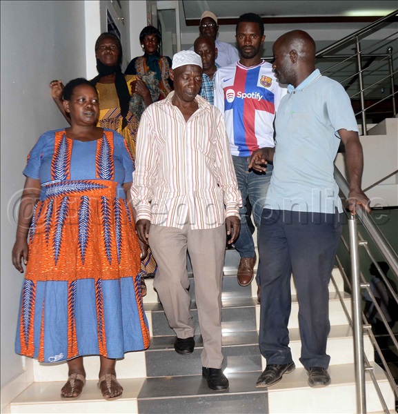 Abaffamire Ya Temiteo Balyokwabwe E Bweyogerere Nga Bava Mu Kkooti Ku Twed Towers .