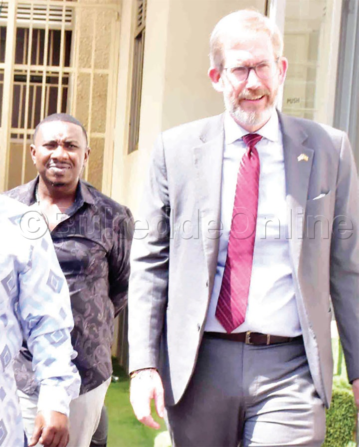 Kevan Higgins Naye Yagenze Okukubagiza.