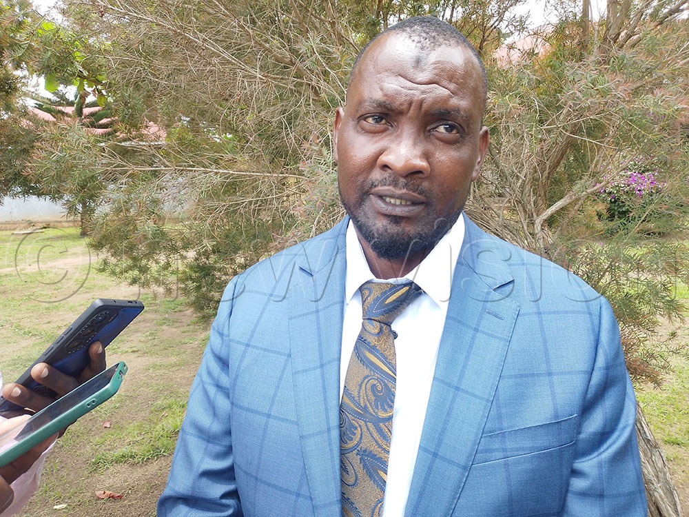 Saidi Waiswa, the coordinator of herbalists in Teso speaking to the media after the meeting with the NDA. (Credit: Godfrey Ojore)