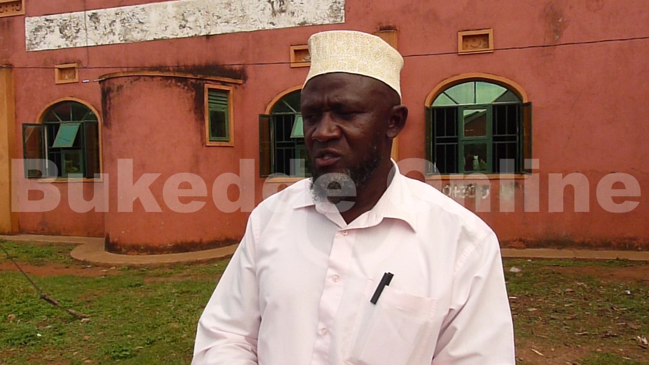 Sheikh Kassim Nsubuga Imaamu Aliko Era Y'omu Ku Baaloopebwa. Ekif;saul Wokulira